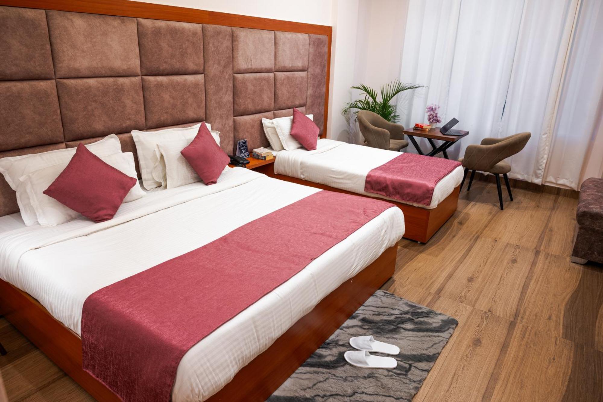 Hotel Sagar Residency - Best Mountain View Hotel In Pālampur Exteriör bild