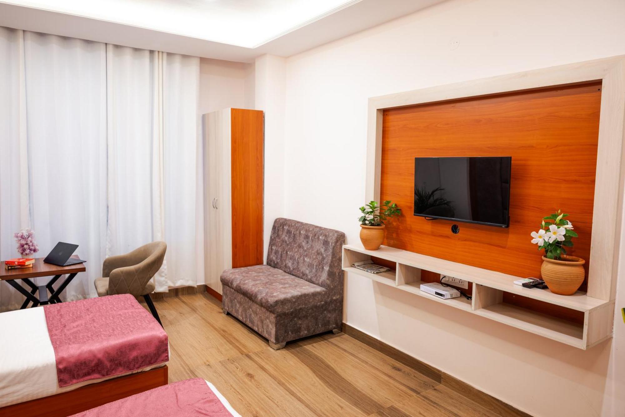 Hotel Sagar Residency - Best Mountain View Hotel In Pālampur Exteriör bild