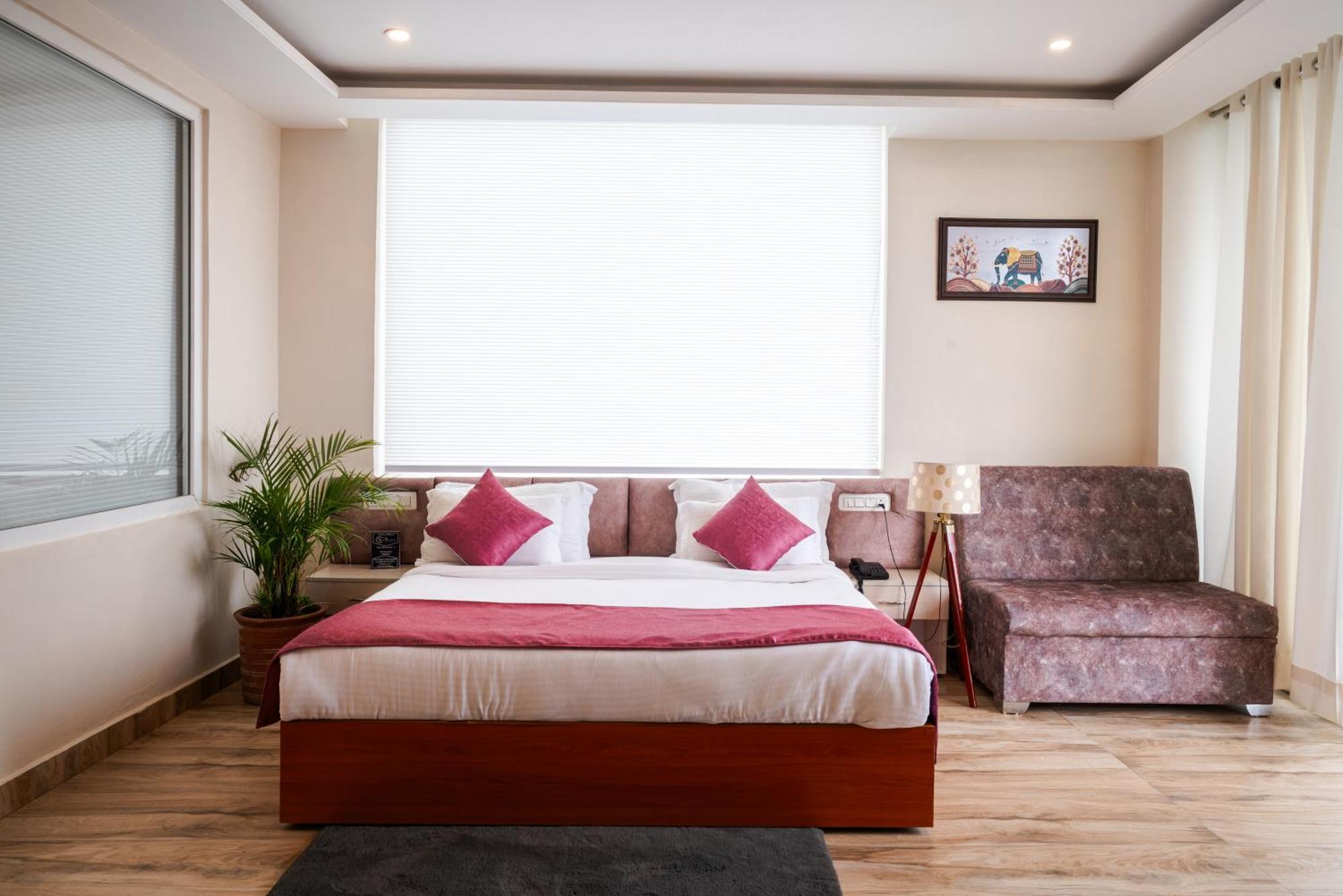 Hotel Sagar Residency - Best Mountain View Hotel In Pālampur Exteriör bild
